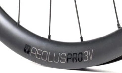 Paire De Roues PRO 3V - Freinage Disque (Centerlock) - Tubeless Ready - Corps Shimano 11s 14 Paire De Roues PRO 3V - Freinage Disque (Centerlock) - Tubeless Ready - Corps Shimano 11s -RideLight Boutique bontrageraeoluspro3vtlrdisc 27195 a alt2 copie