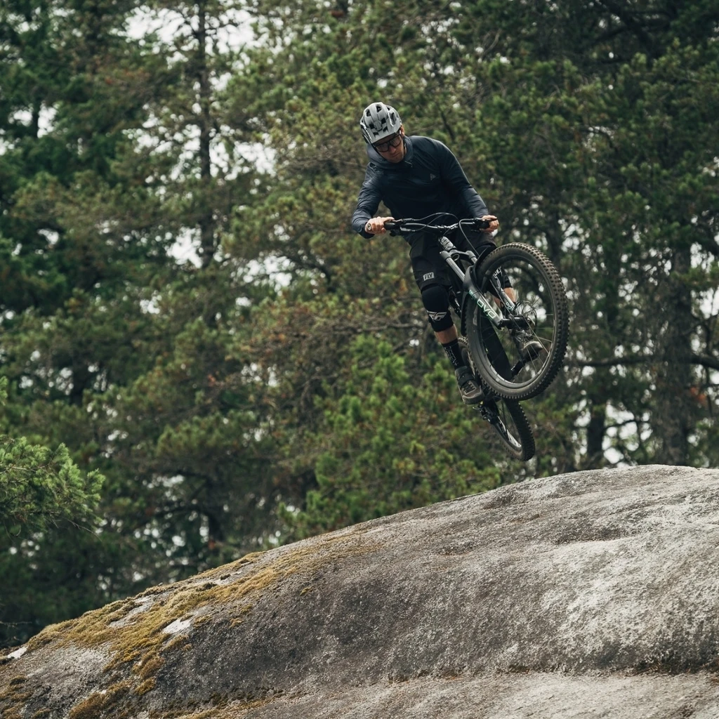 7Mesh Northwoods Windshell Men's Eclipse Homme Noir 8 7Mesh Northwoods Windshell Men's Eclipse Homme Noir – Image 7