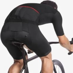 Assos EQUIPE RS Aero SS Jersey Homme Noir 16 Assos EQUIPE RS Aero SS Jersey Homme Noir -RideLight Boutique main ASSOS 11.20.278.13 35 copie 4084