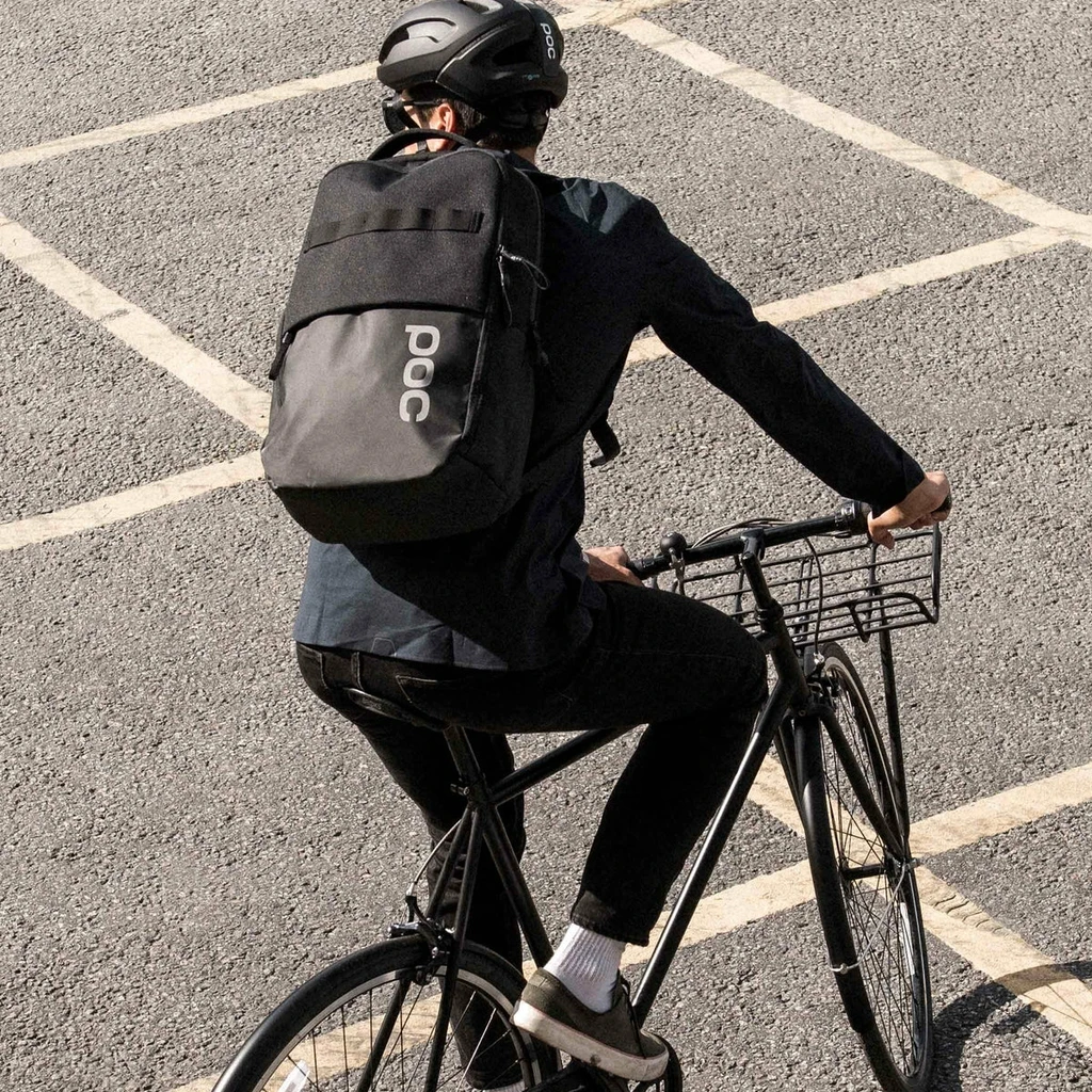 POC Daypack 25L Uranium Black Noir 5 POC Daypack 25L Uranium Black Noir – Image 3