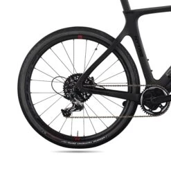 Pinarello Nytro Gravel RIVAL ETAP Homme Noir 14 Pinarello Nytro Gravel RIVAL ETAP Homme Noir -RideLight Boutique main Pinarello gravel nytroy22 2 5552