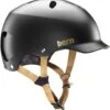Bern Watts Classic Satin Black/Gold 1 Bern Watts Classic Satin Black/Gold -RideLight Boutique main casque velo urbain bern watts classic 13d6