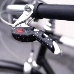 Overade Poignée OxiBrake Noir -RideLight Boutique main oxibrake detecteur freinage velo.jpg 4 135b