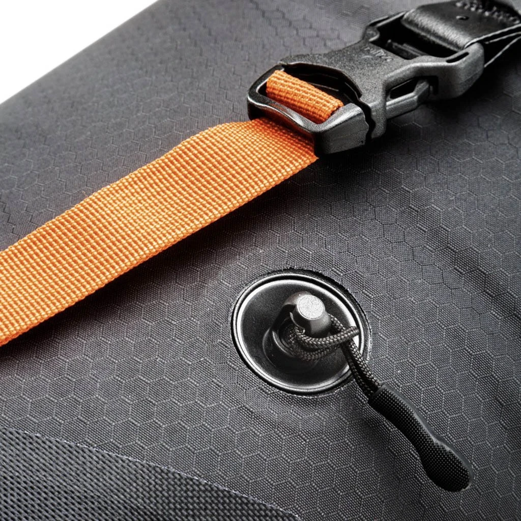 Ortlieb Seat-Pack Black Matt 16/5 L Noir 8 Ortlieb Seat-Pack Black Matt 16/5 L Noir – Image 6